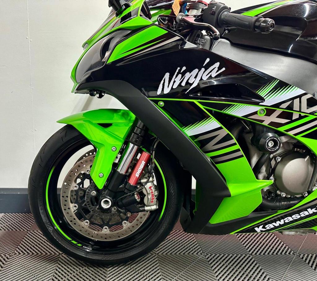 KAWASAKI NINJA ZX-10R