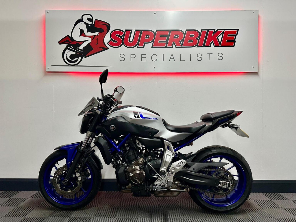YAMAHA MT-07