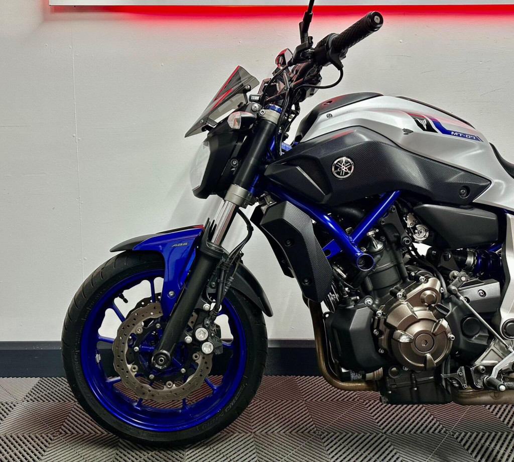 YAMAHA MT-07