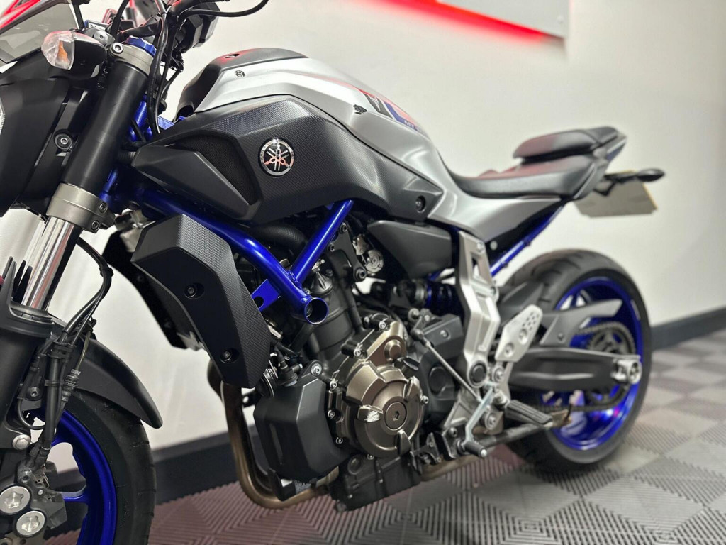 YAMAHA MT-07
