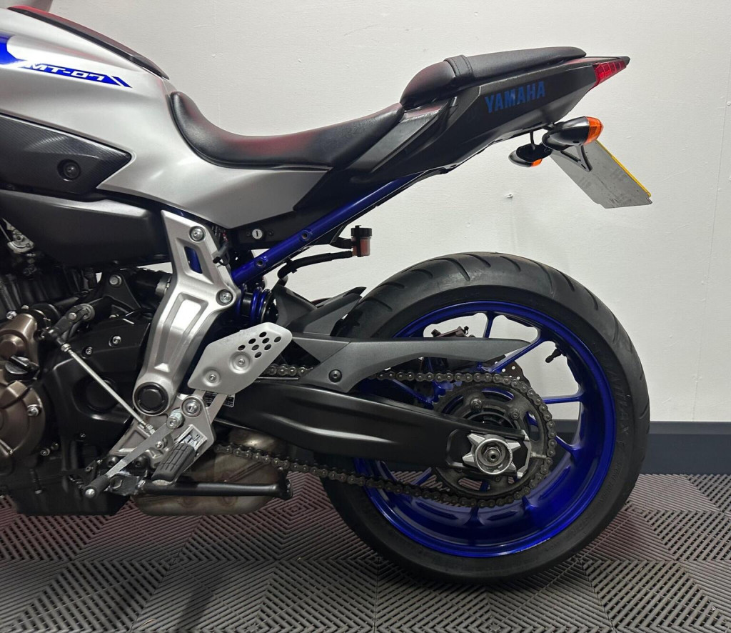 YAMAHA MT-07