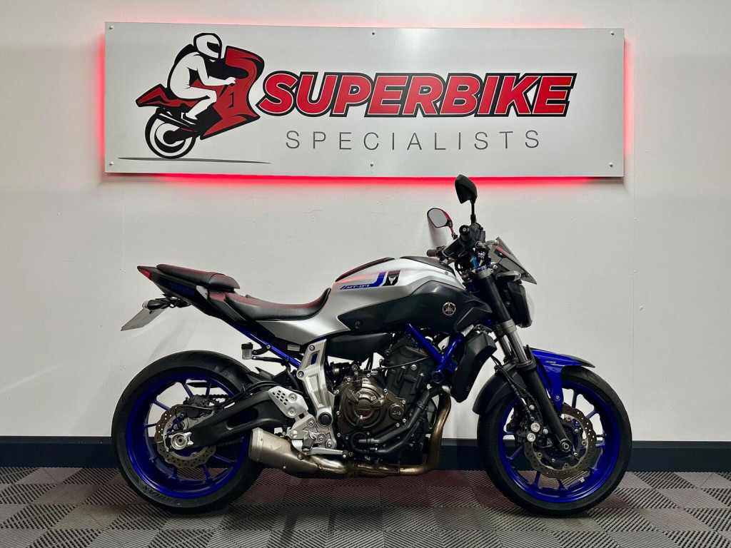 YAMAHA MT-07