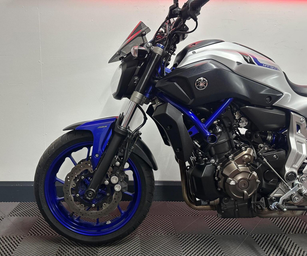 YAMAHA MT-07