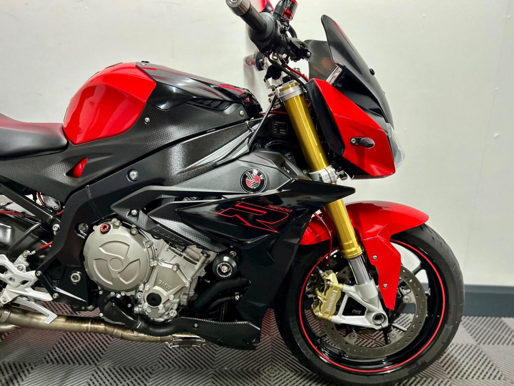 BMW S1000R