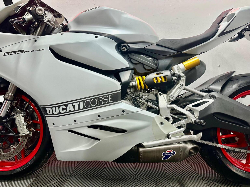DUCATI 899 Panigale