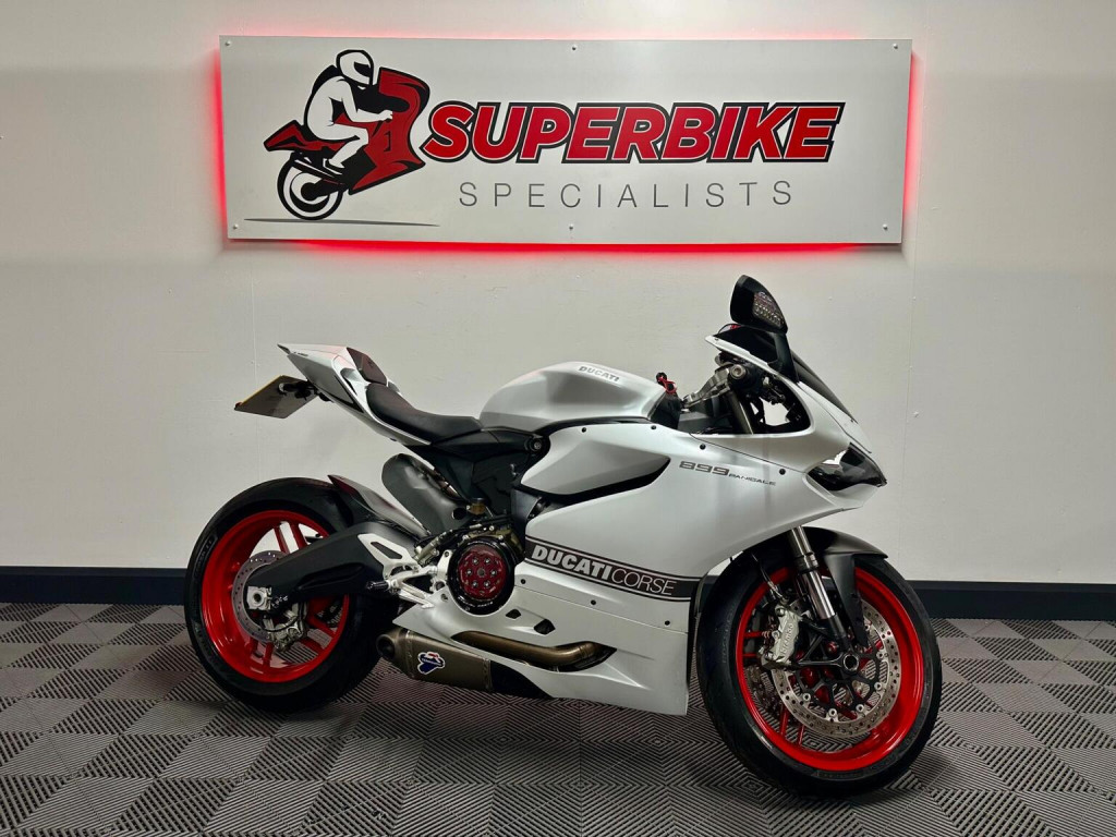 DUCATI 899 Panigale