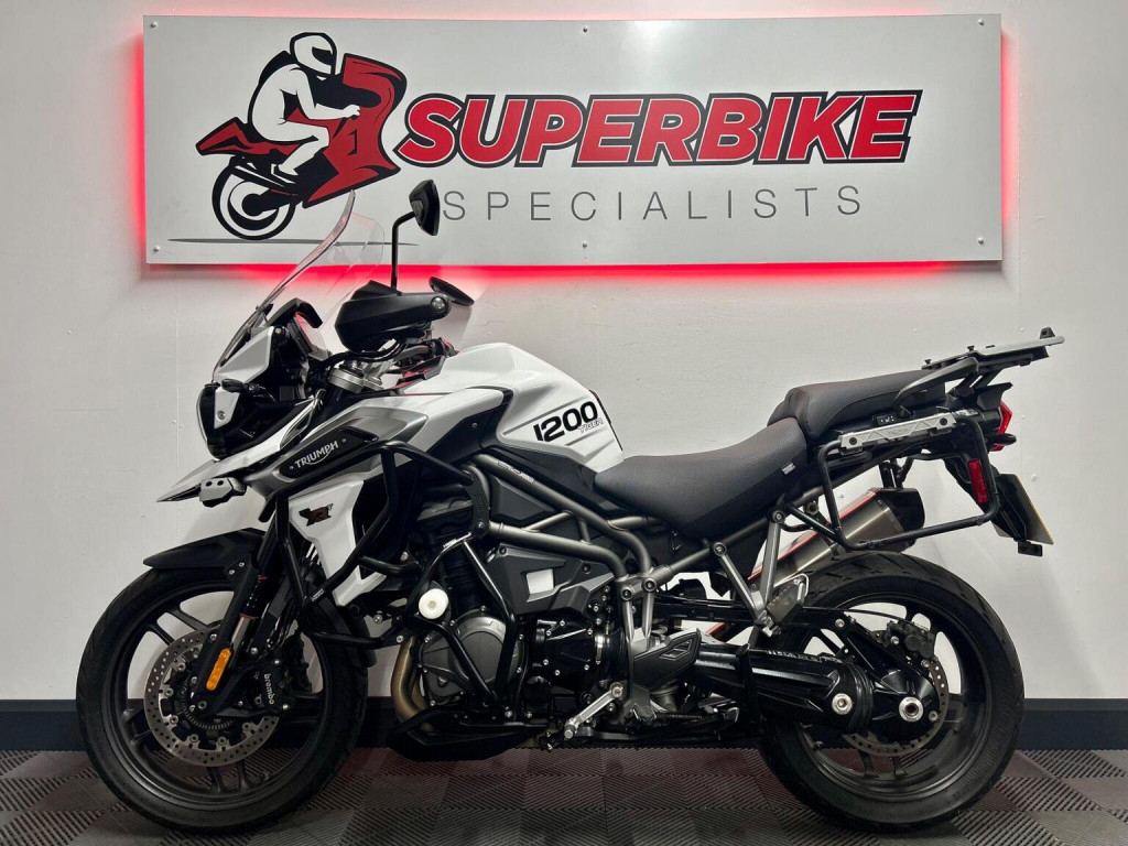 TRIUMPH TIGER 1200