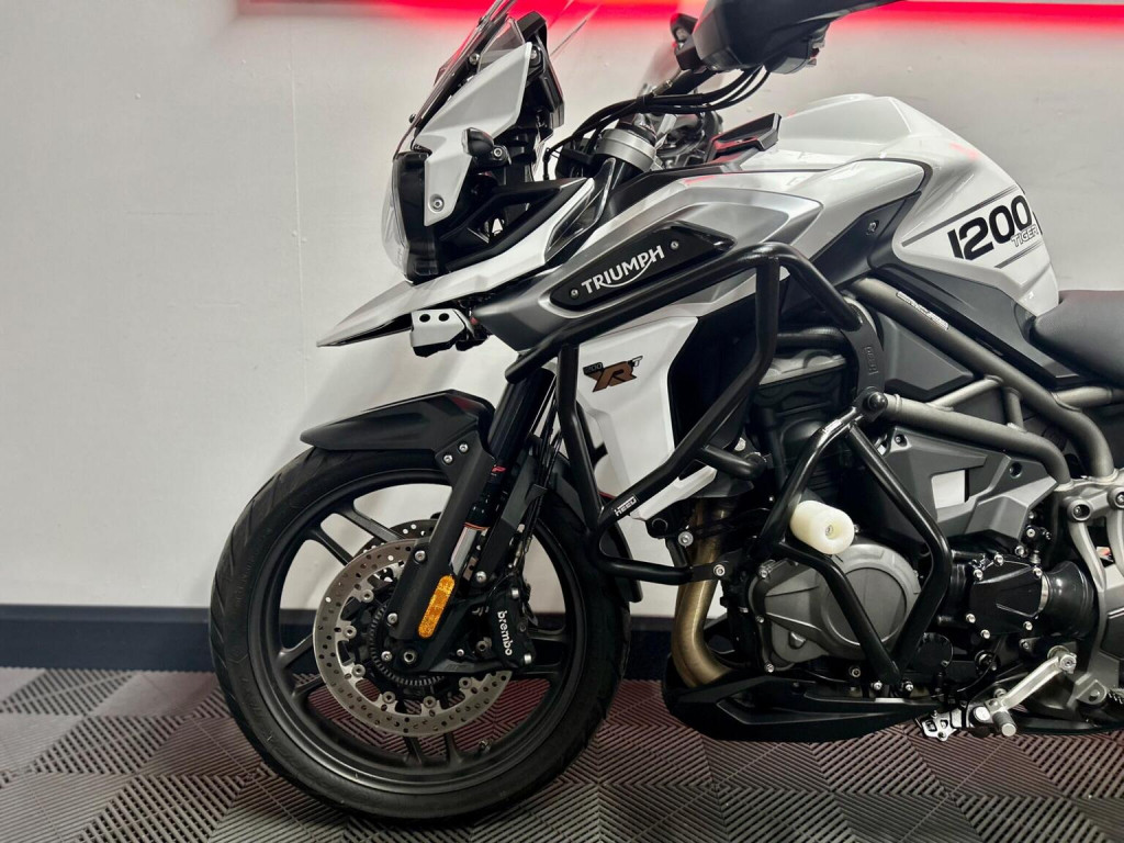 TRIUMPH TIGER 1200