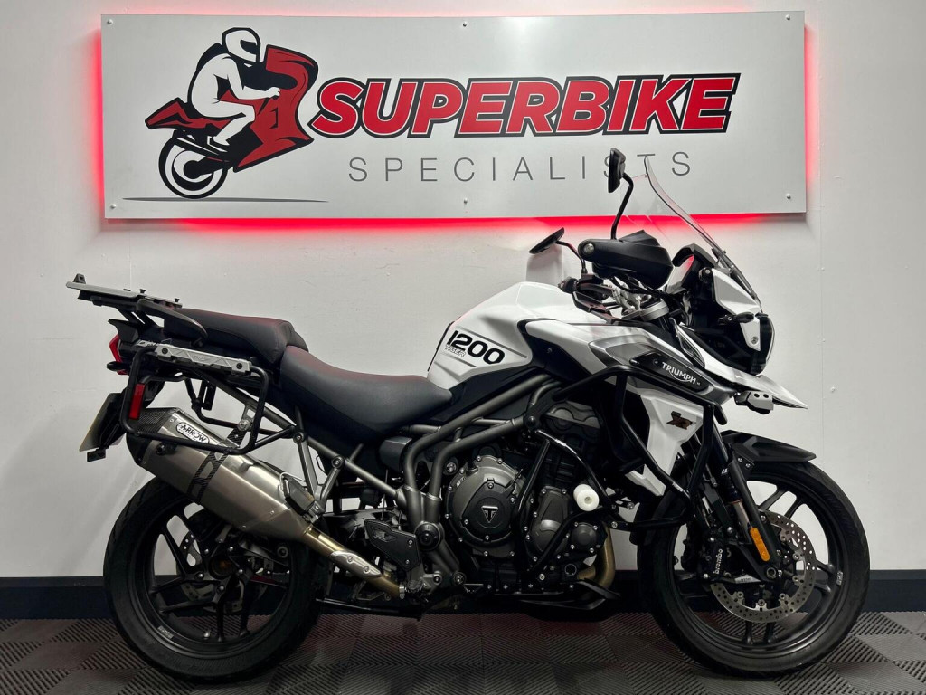 TRIUMPH TIGER 1200