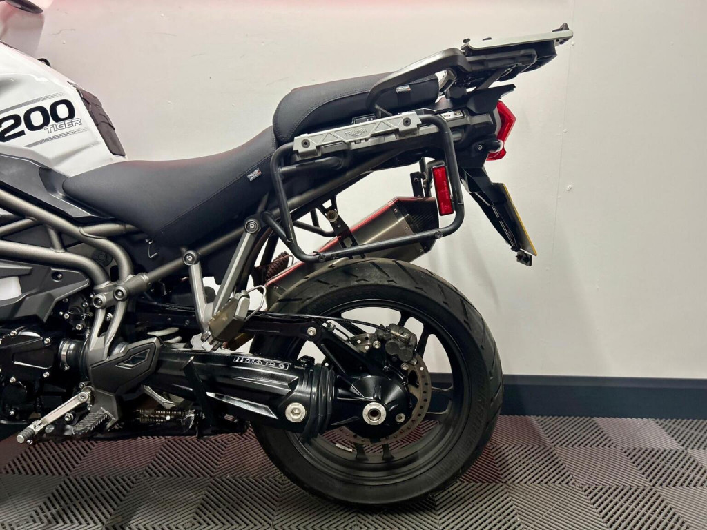 TRIUMPH TIGER 1200