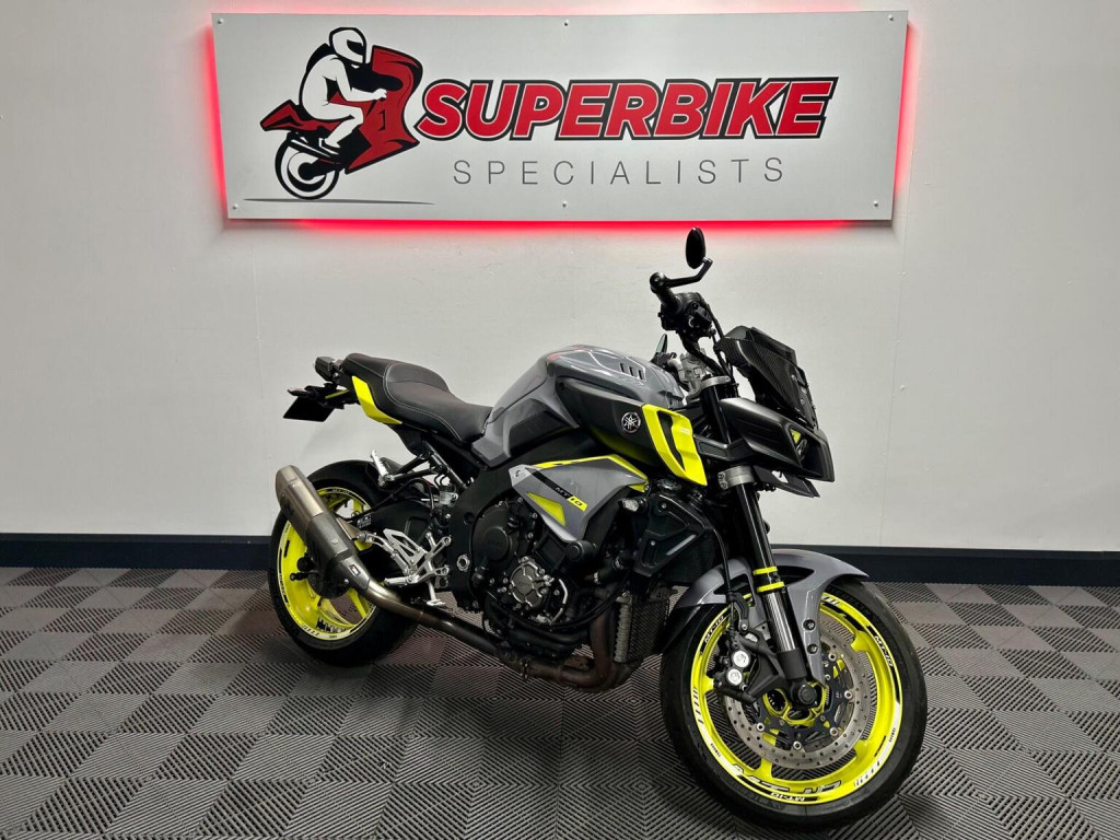 YAMAHA MT-10