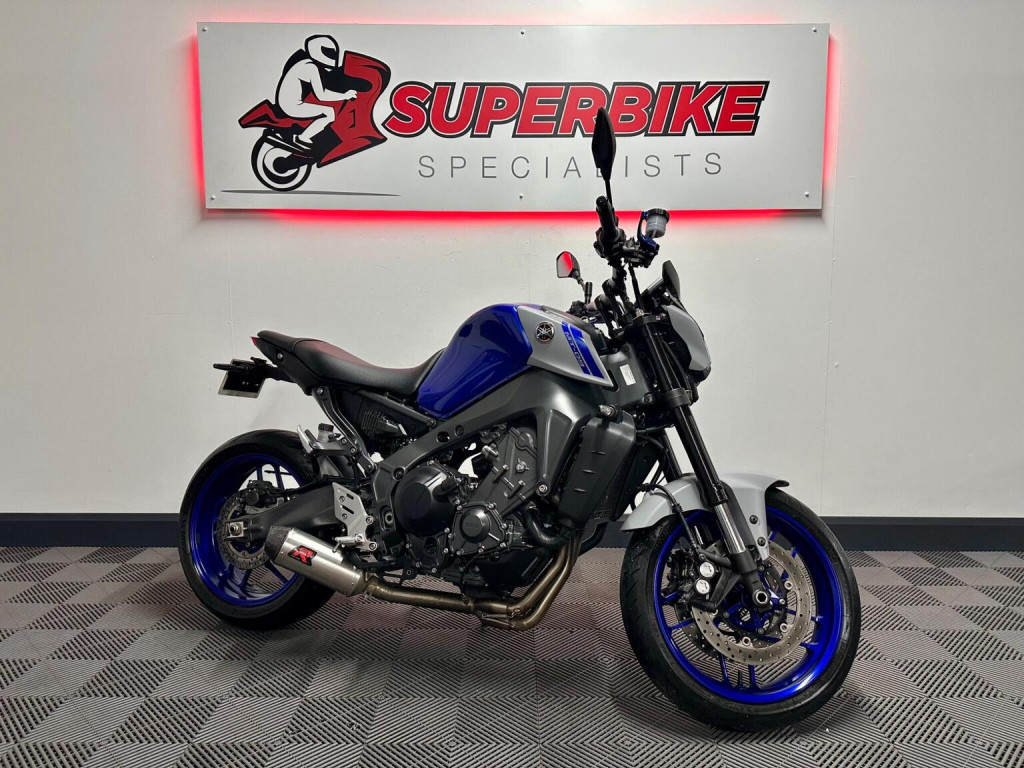 YAMAHA MT-09