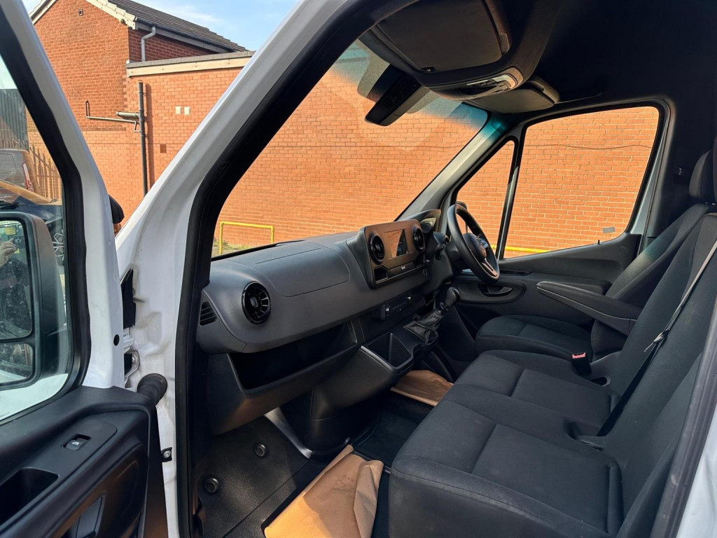 MERCEDES-BENZ SPRINTER