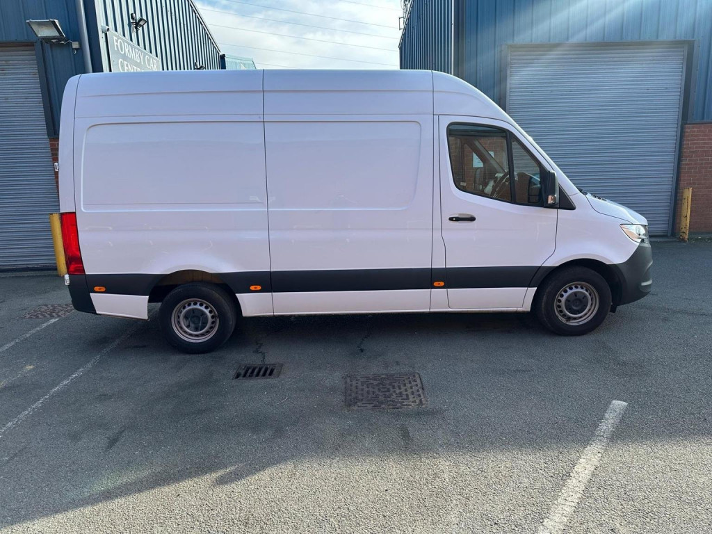 MERCEDES-BENZ SPRINTER