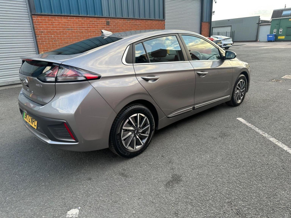 HYUNDAI IONIQ