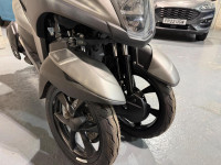 YAMAHA Tricity