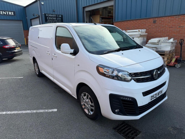 VAUXHALL VIVARO