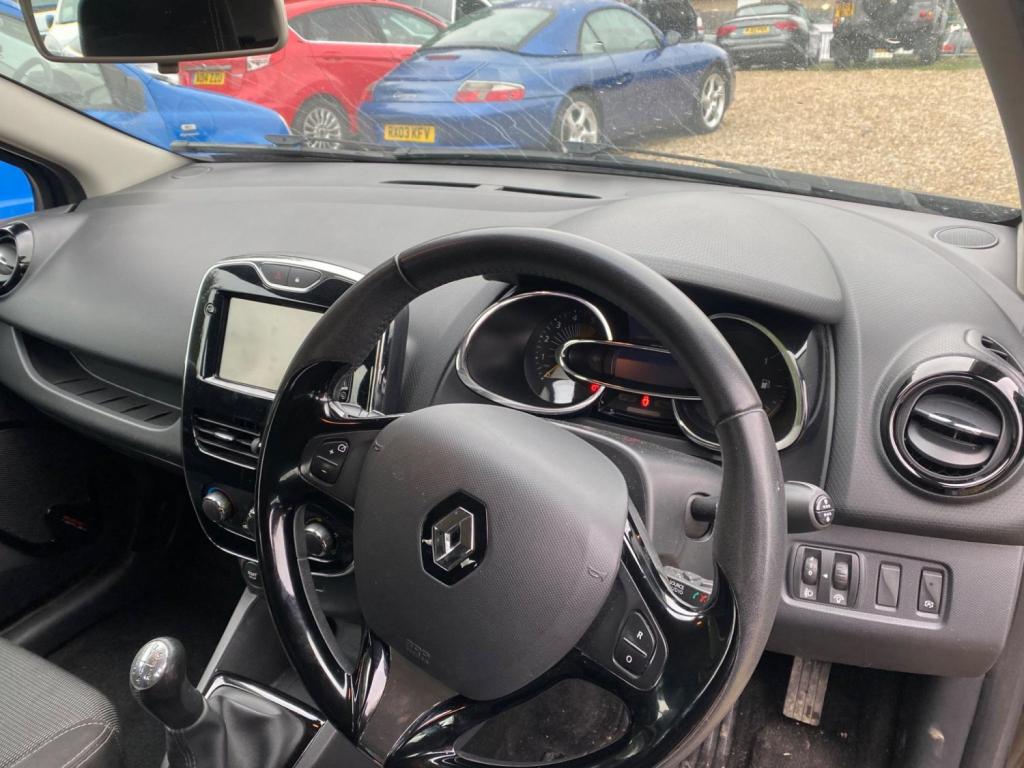 RENAULT CLIO