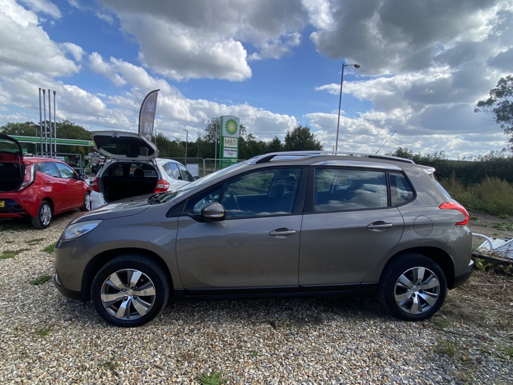 PEUGEOT 2008