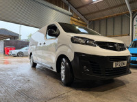 VAUXHALL VIVARO