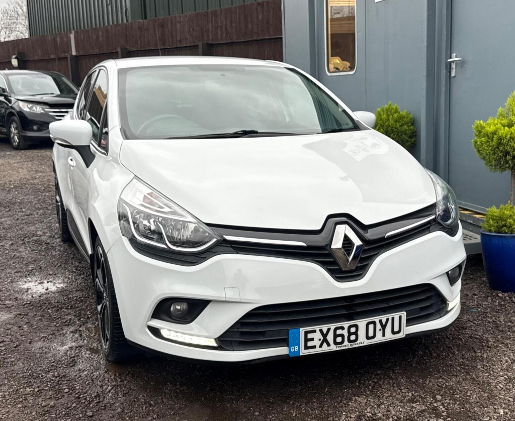 View RENAULT CLIO 0.9 TCe Iconic Euro 6 (s/s) 5dr