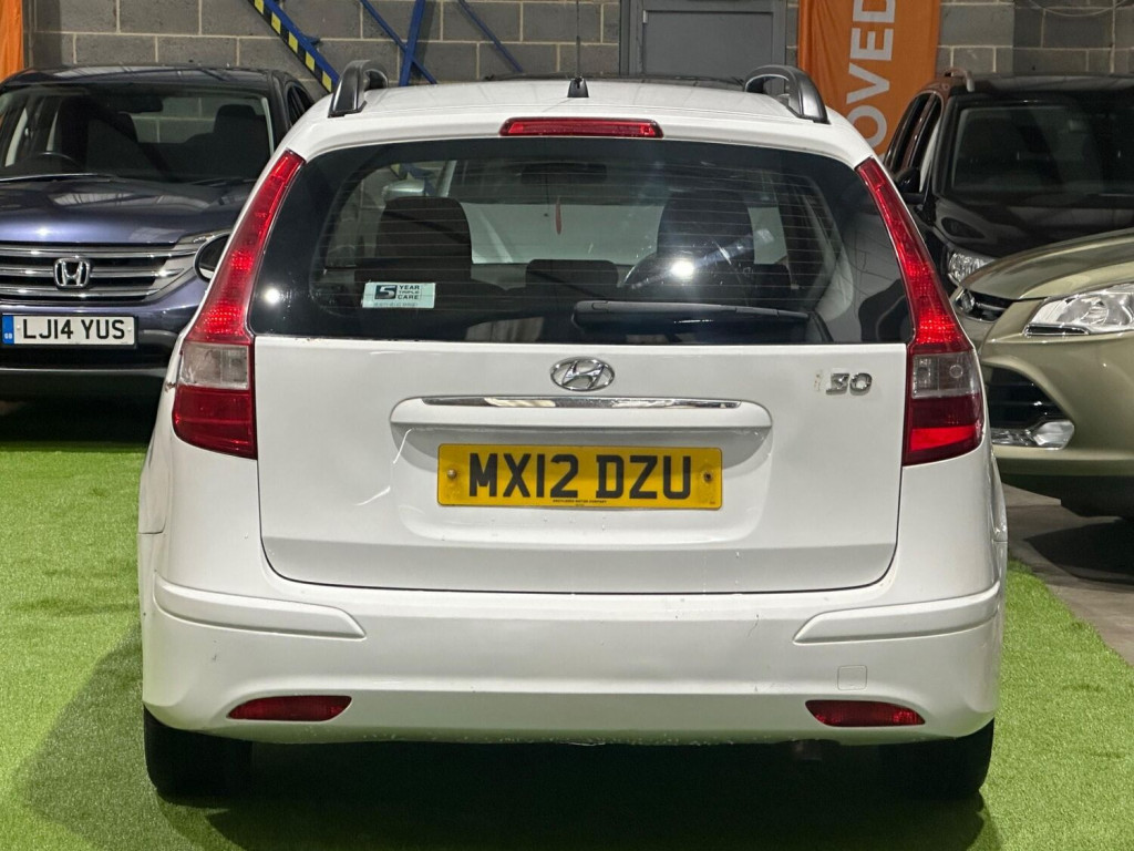 HYUNDAI I30