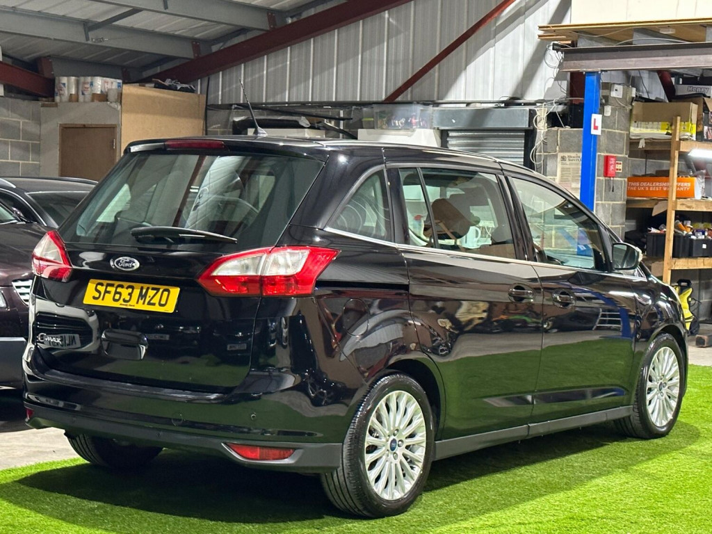 View FORD GRAND C-MAX 1.6 TDCi Titanium Euro 5 5dr