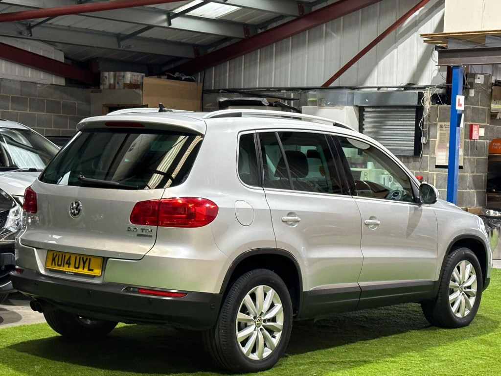 View VOLKSWAGEN TIGUAN 2.0 TDI BlueMotion Tech Match DSG 4WD Euro 5 (s/s) 5dr