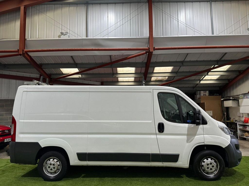 View CITROEN RELAY 2.2 HDi 35 L2 Euro 5 5dr