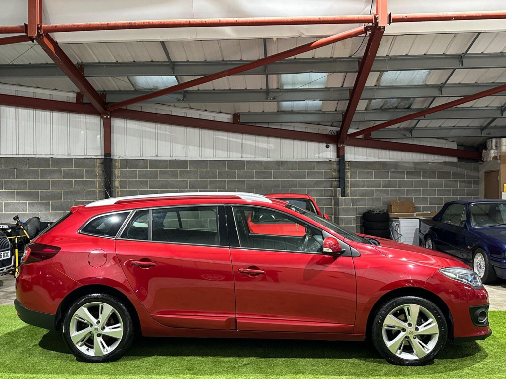View RENAULT MEGANE 1.5 dCi ENERGY Dynamique TomTom Sport Tourer Euro 5 (s/s) 5dr