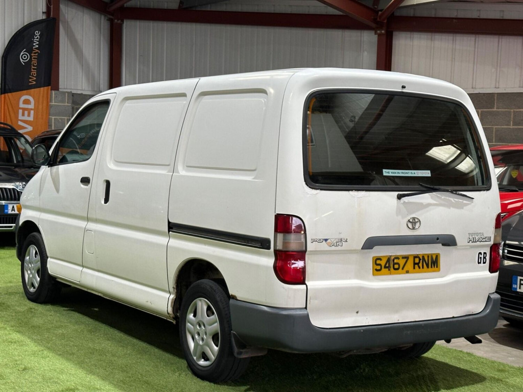 TOYOTA HIACE
