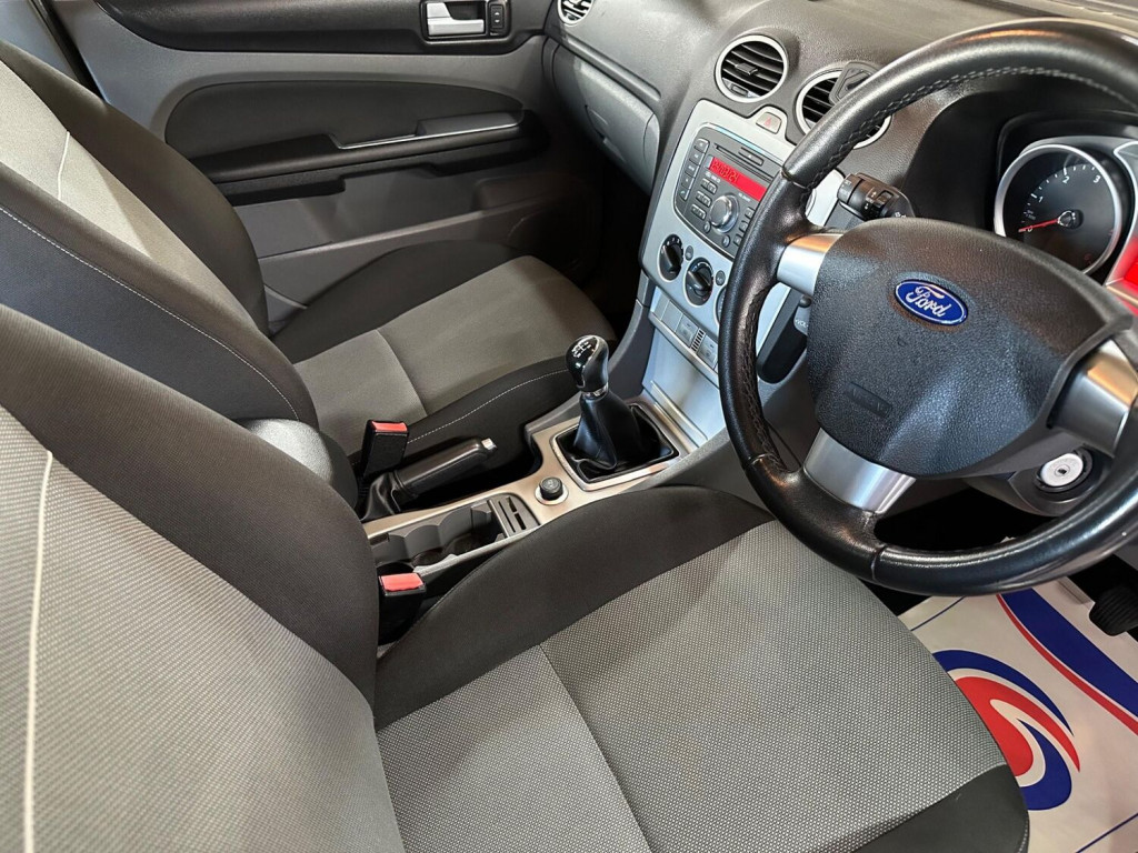 FORD FOCUS