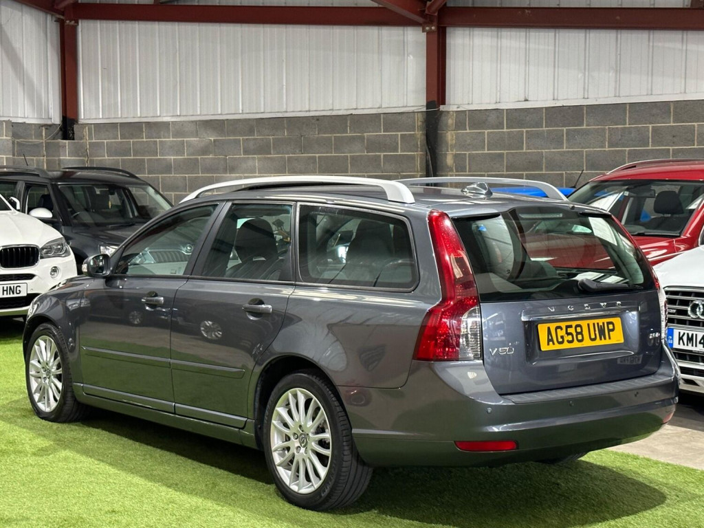 VOLVO V50