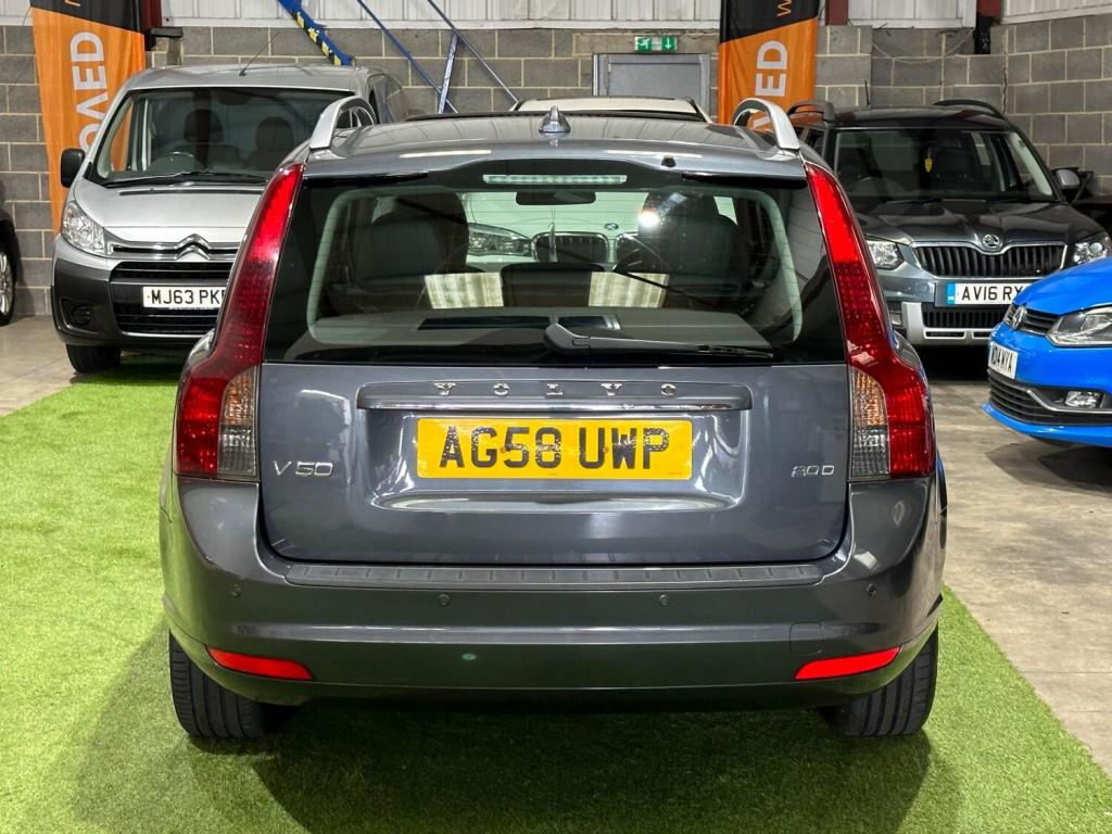 VOLVO V50