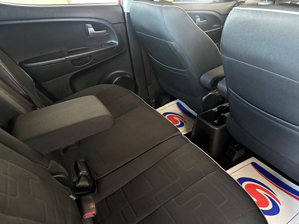 KIA VENGA