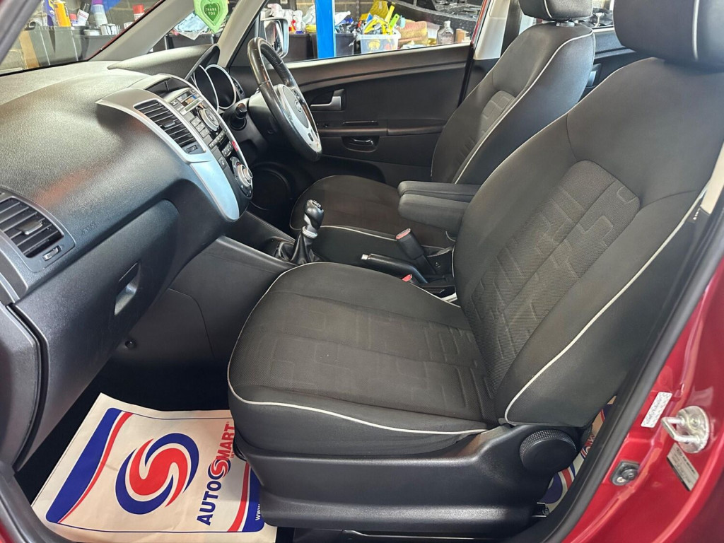 KIA VENGA