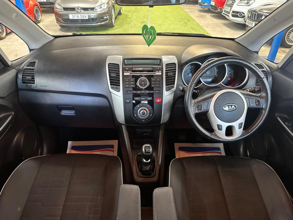 KIA VENGA