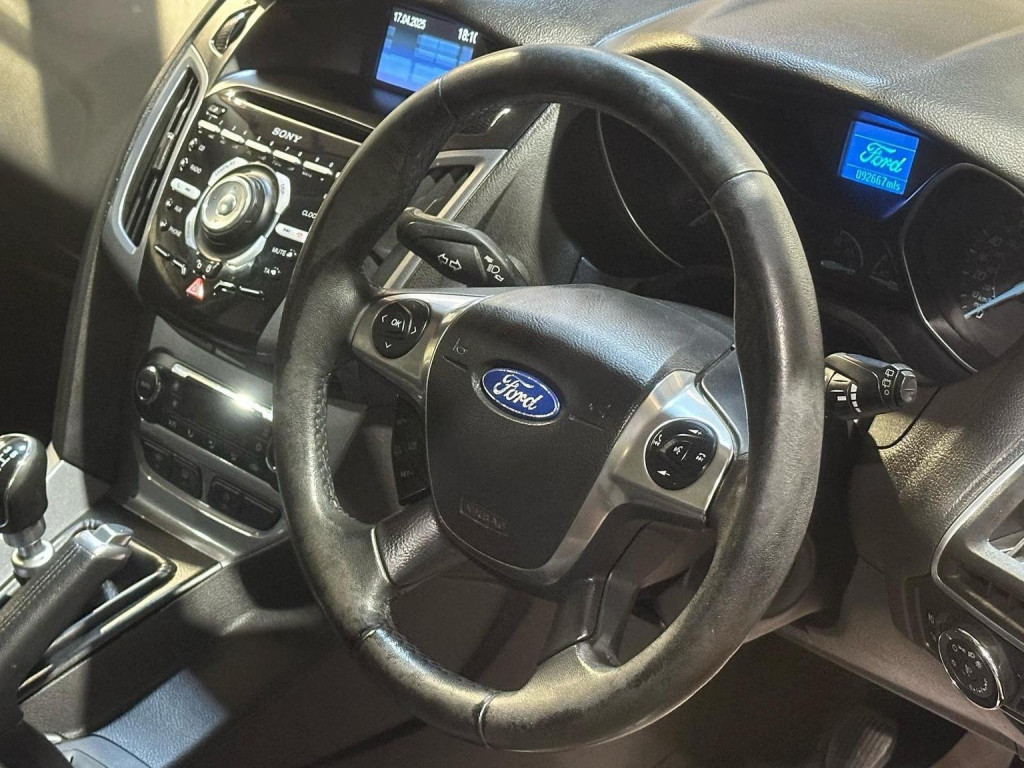 FORD FOCUS