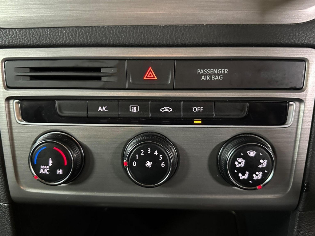 VOLKSWAGEN GOLF SV