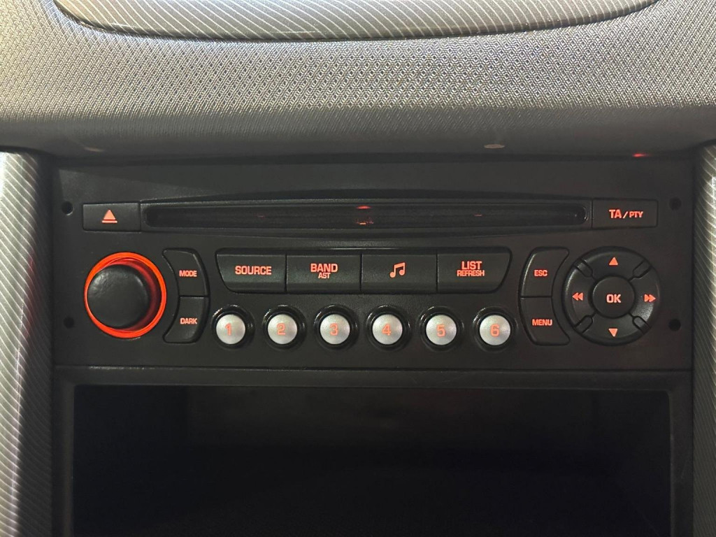 PEUGEOT 207