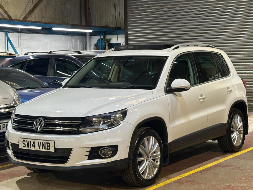 View VOLKSWAGEN TIGUAN 2.0 TDI BlueMotion Tech Match DSG 4WD Euro 5 (s/s) 5dr