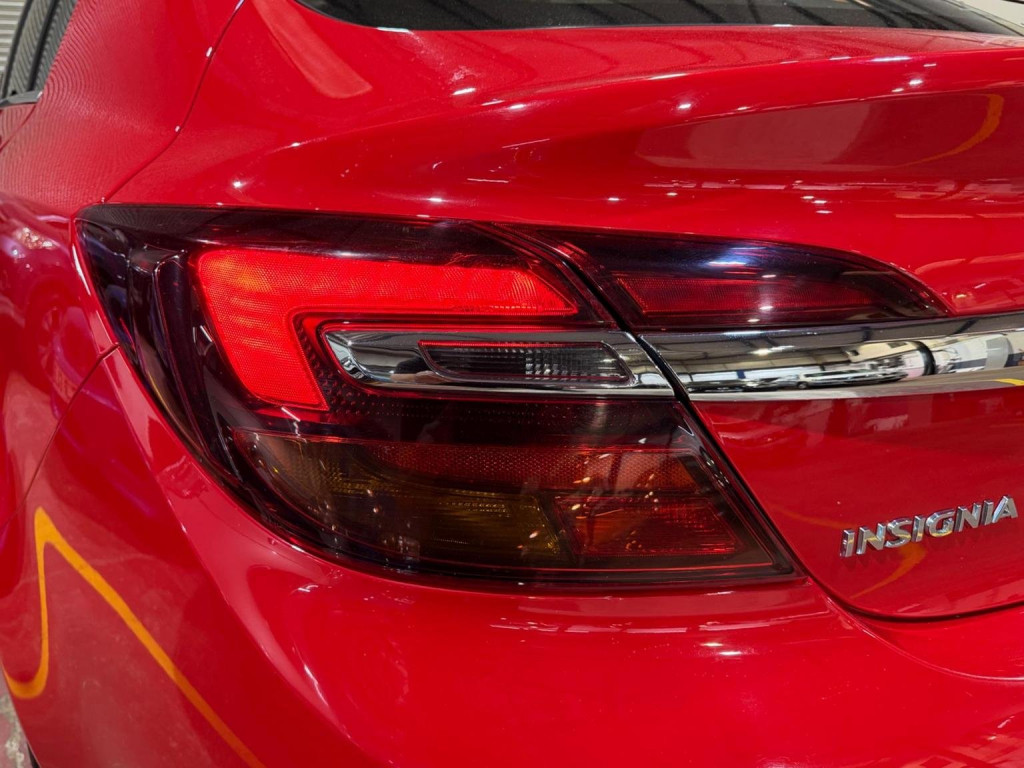 VAUXHALL INSIGNIA