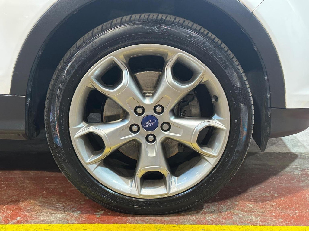 FORD KUGA