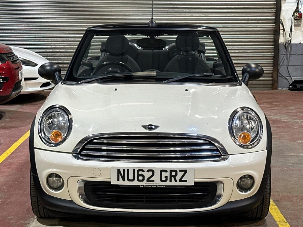 View MINI CONVERTIBLE 1.6 One Euro 5 2dr