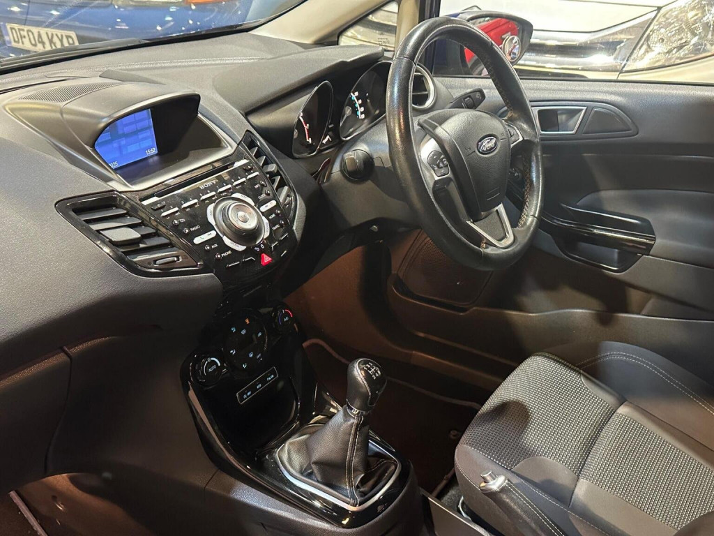 FORD FIESTA
