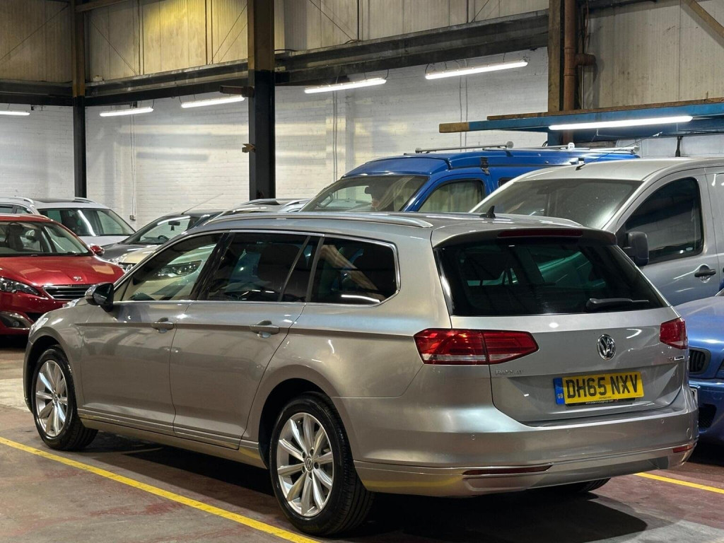VOLKSWAGEN PASSAT