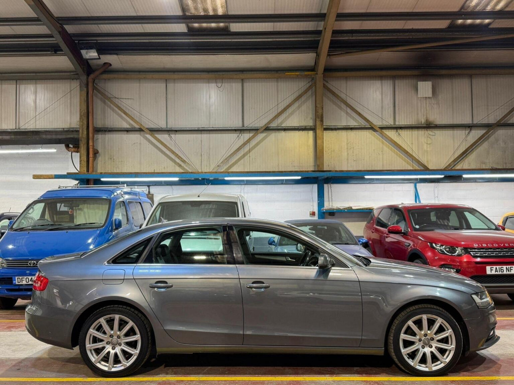 AUDI A4