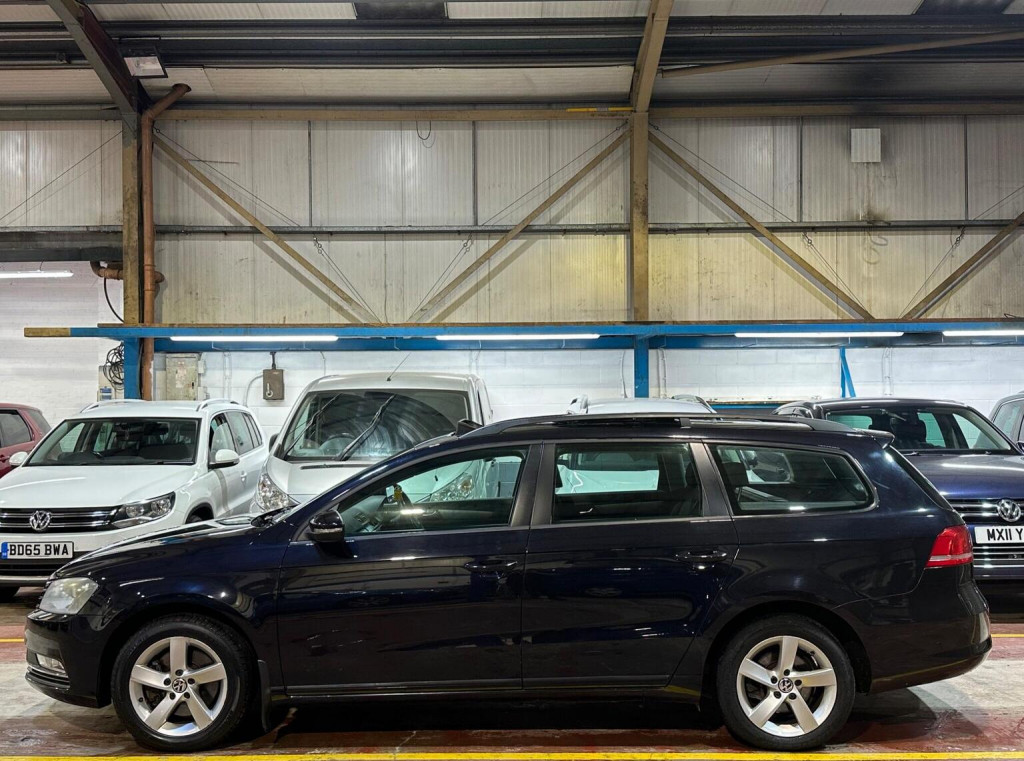 VOLKSWAGEN PASSAT
