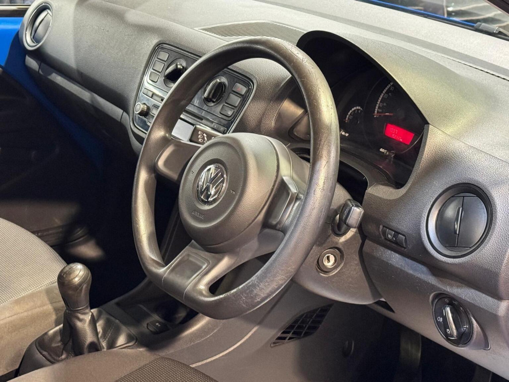 VOLKSWAGEN UP