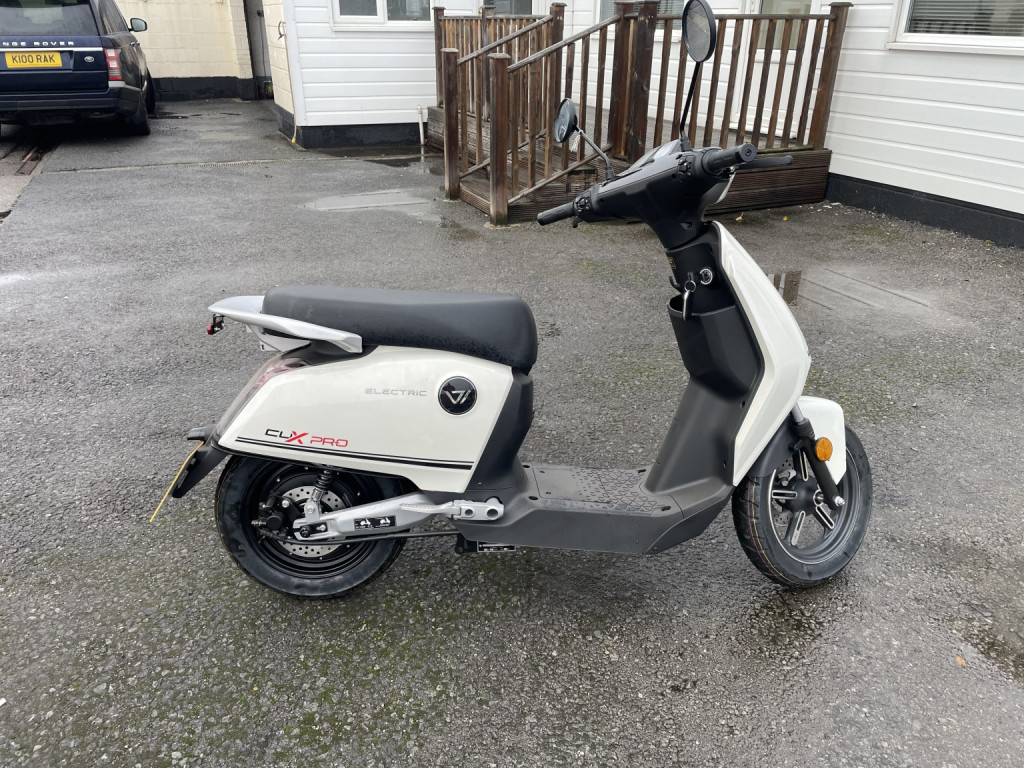 VMOTO SUPER SOCO CUX